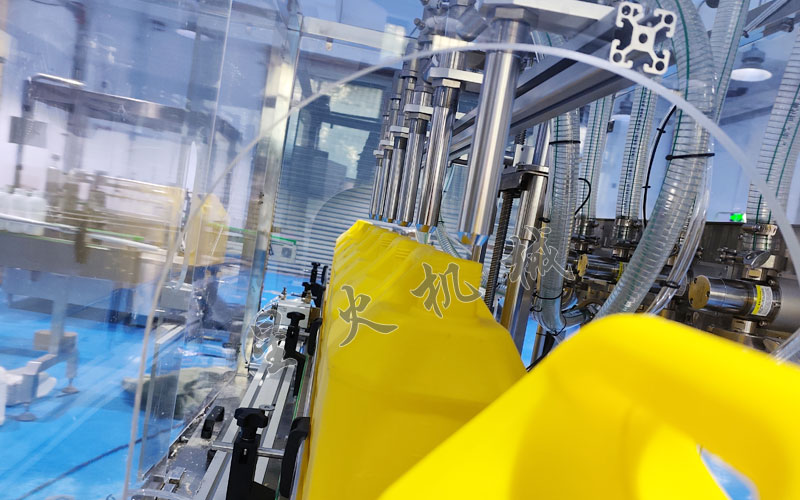 4頭稱重灌裝機-南京液體肥料灌裝機