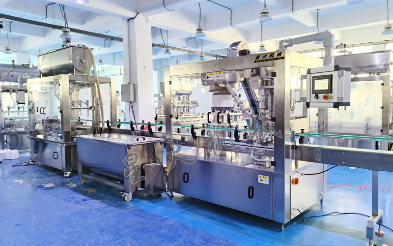 4頭稱重灌裝機-南京液體肥料灌裝機生產(chǎn)線